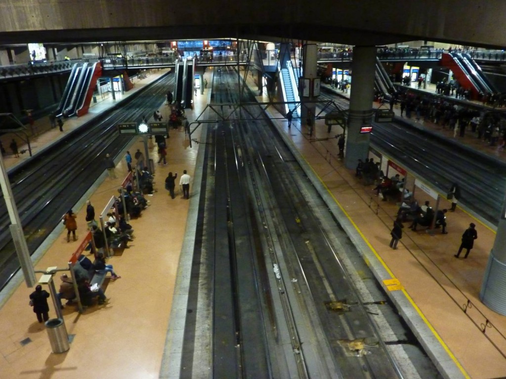 Estaciones como la de Madrid Atocha Cercanías podrían verse sin trenes durante la huelga de Renfe del 18 de septiembre pese a los servicios mínimos.
