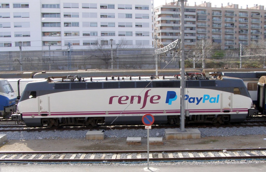 Renfe y PayPal se alían para mejorar la venta de billetes en Internet. Foto: Bonaventura Leris.