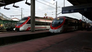 Tras años marcados por las pérdidas, Renfe espera ver la luz al final del túnel en 2016. Foto: Michel.