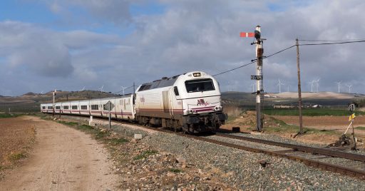 Altaria Algeciras-Madrid pasando por Campillos. (CC BY-NC-SA) David Gubler