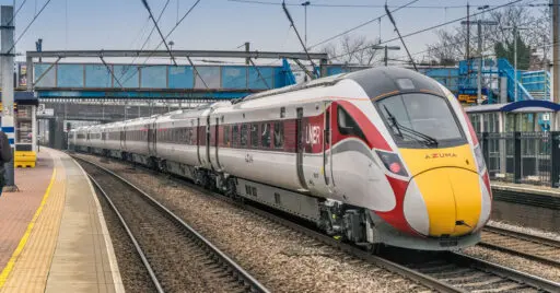 Tren de la serie 800 de la operadora pública LNER en Alexandra Palace. PAUL SMITH.