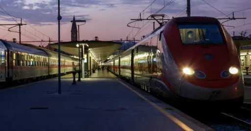 ETR 500, como el que hará el Frecciarossa nocturno Milán - Región de Calabria, en Florencia. ALBERT KOCH.