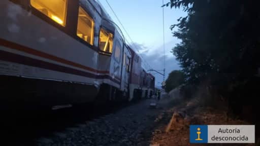 Así ha quedado el 448 tras el impacto frontal de las locomotoras.