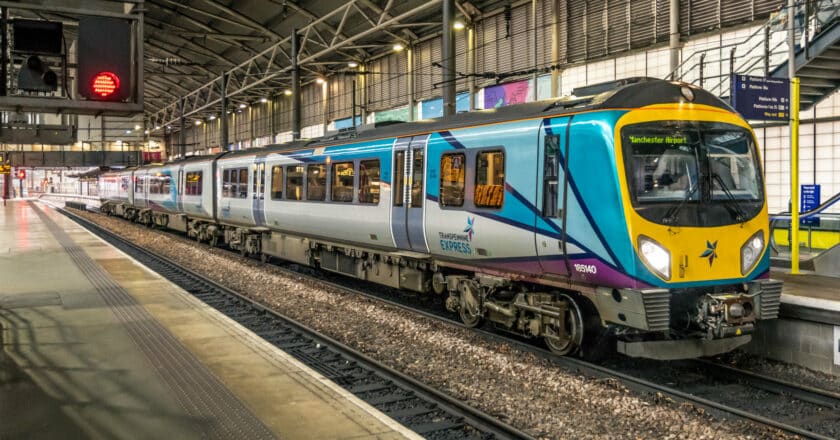 Tren de TransPennine Express, el último operador en ser nacionalizado, en Leeds. PAUL SMITH.