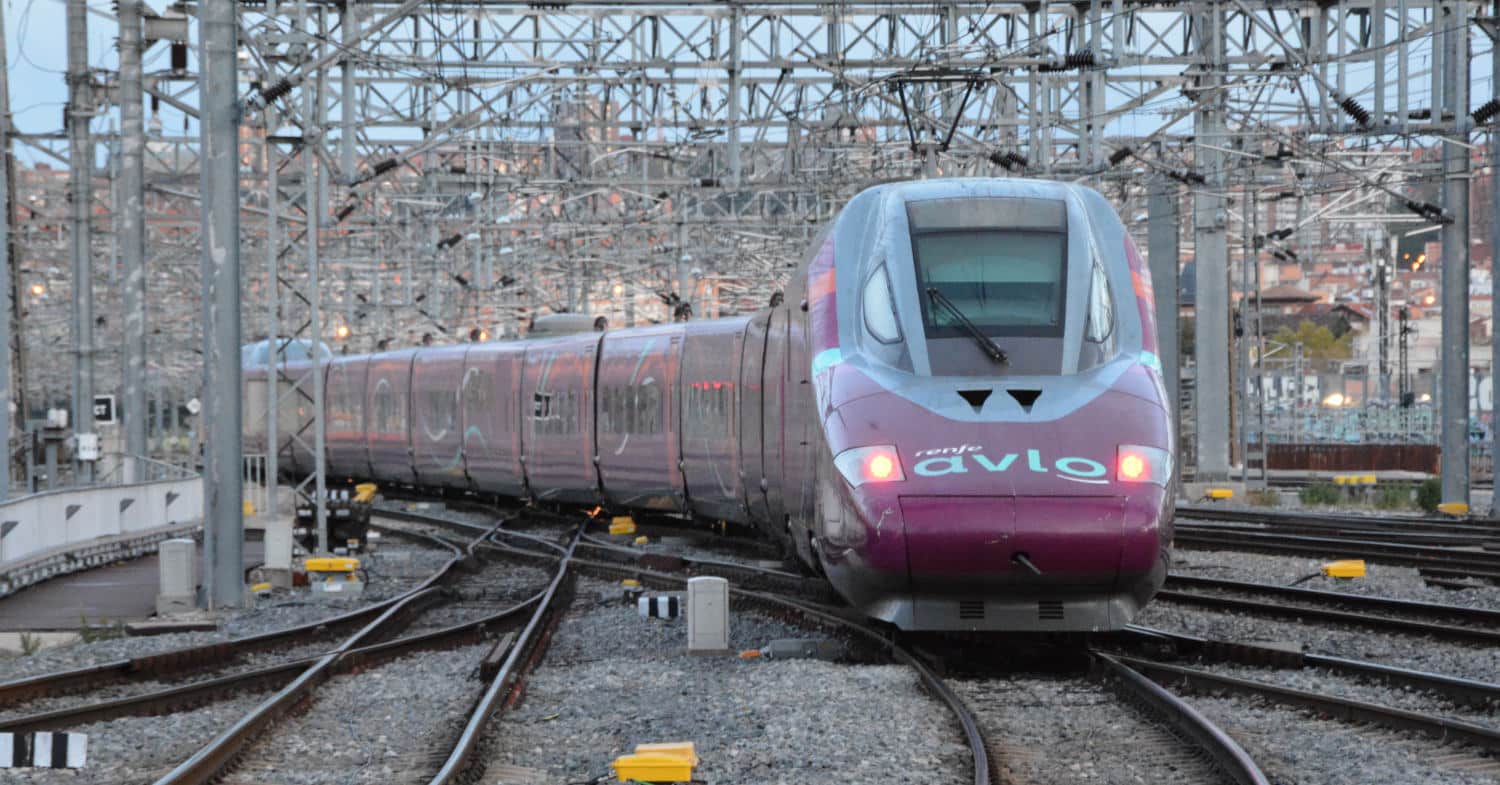 Polonia y Sidenor buscan hacerse con Talgo