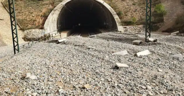 Una de las entradas al túnel de Chiva de la LAV Madrid-València tras la DANA. © ADIF.