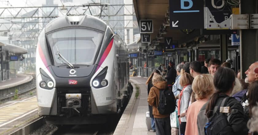 Coradia Liner de Alstom, empleados en los Intercités adjudicados a SNCF, en la estación de Lyon-Part Dieu. (CC BY SA) SMILEY.TOERIST. Imagen recortada.