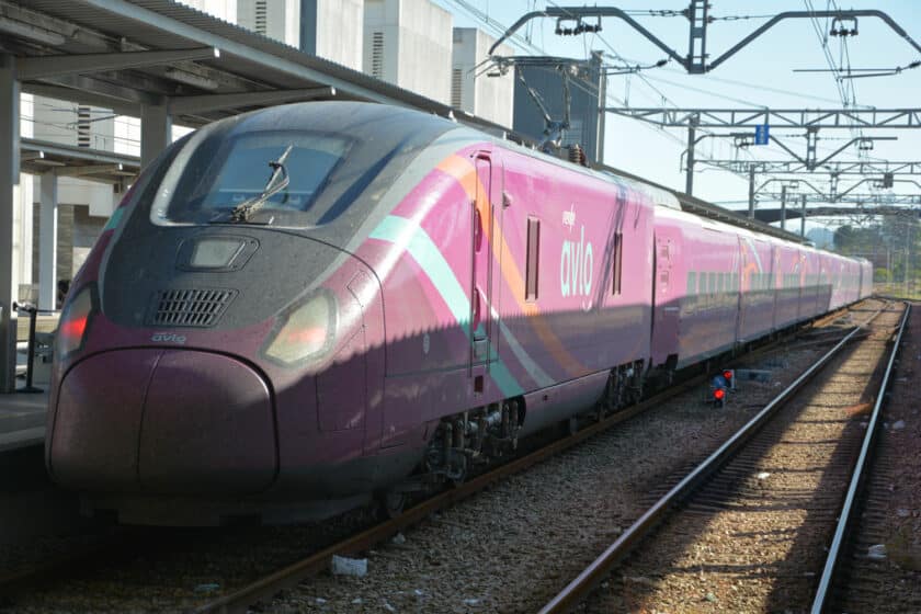 Los trenes Talgo Avril, como este serie 106 de Renfe Avlo, reúnen las características ideales para la segunda fase de la liberalización. © MIGUEL BUSTOS.