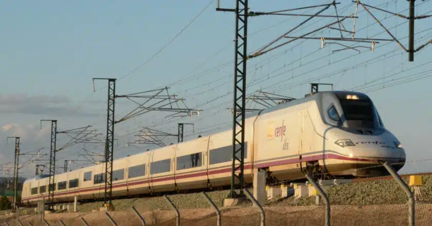 La venta de Talgo es muy interesante para sus compradores por la tecnología de alta velocidad y de ancho variable.